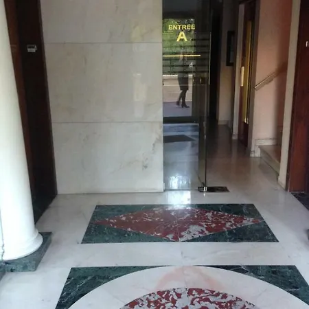 Le Cros De カーニュ・シュル・メール